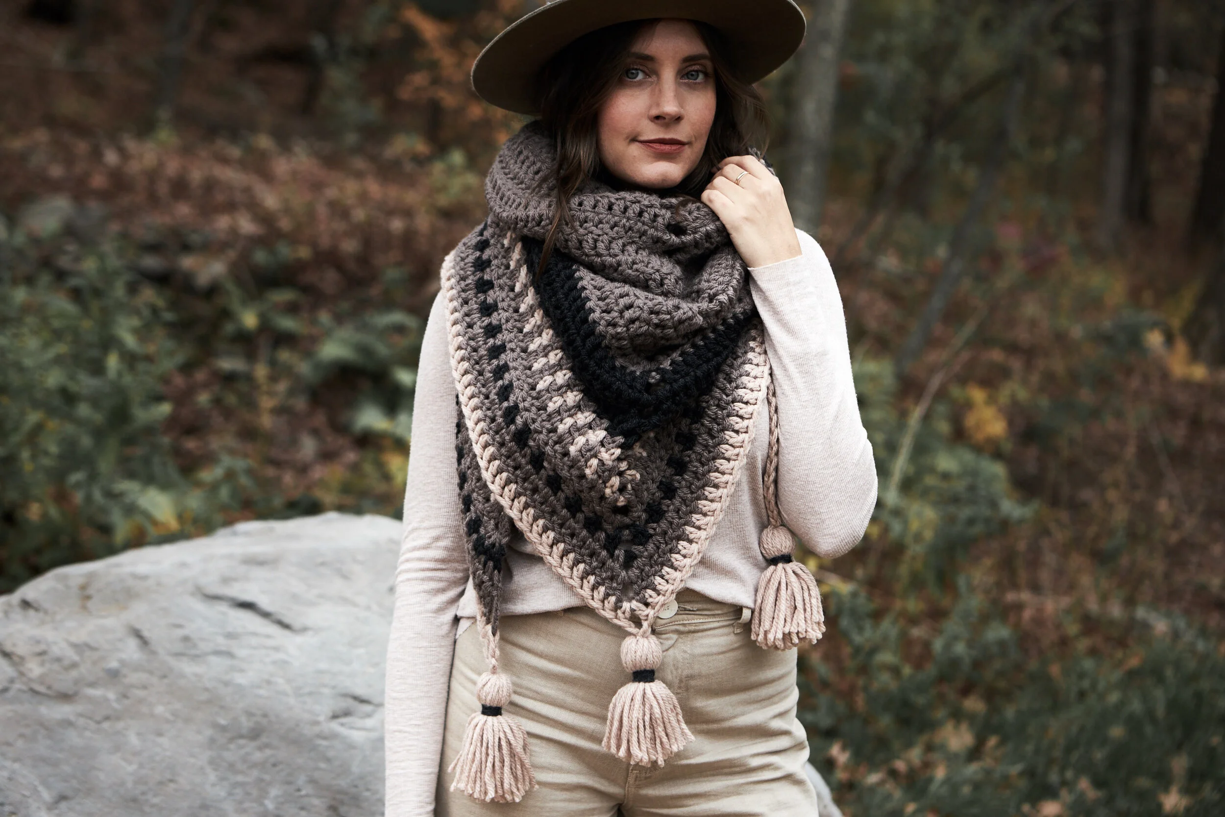2wayネックテコルテロングスリーブ ナッツ FREE Highlands Wrap Crochet Pattern — Two of Wands